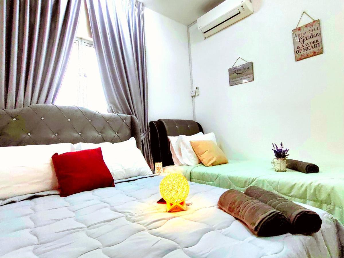 Alanis Residence 7 Pax @ Sepang Klia Kota Warisan Exterior foto