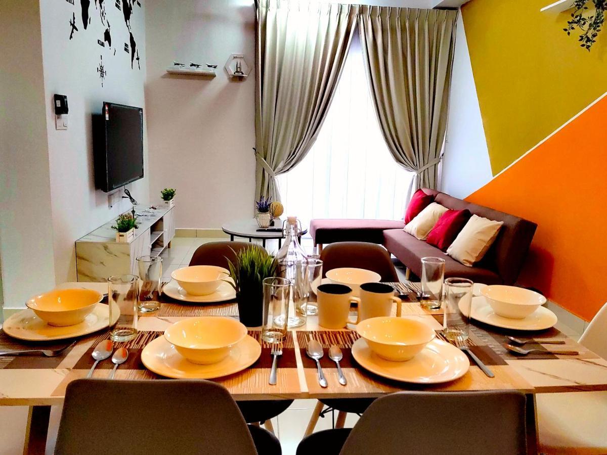 Alanis Residence 7 Pax @ Sepang Klia Kota Warisan Exterior foto
