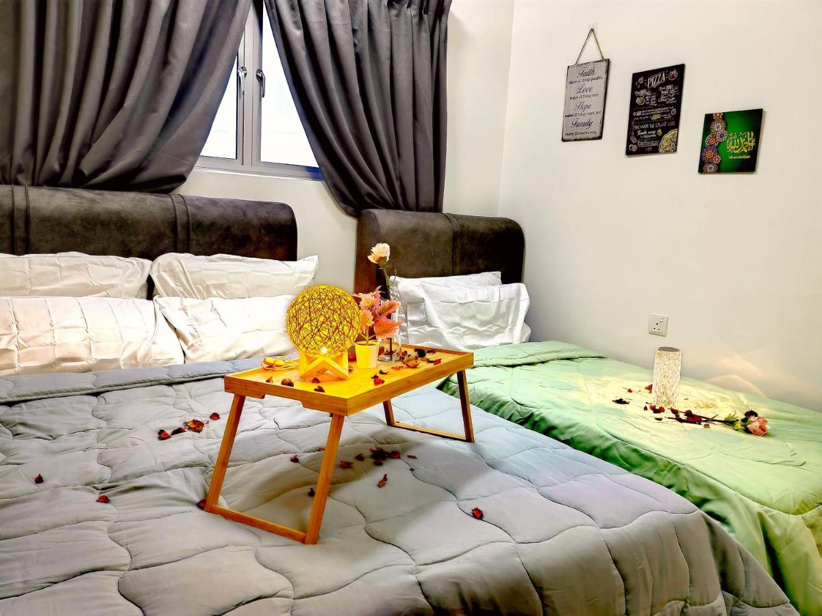 Alanis Residence 7 Pax @ Sepang Klia Kota Warisan Exterior foto